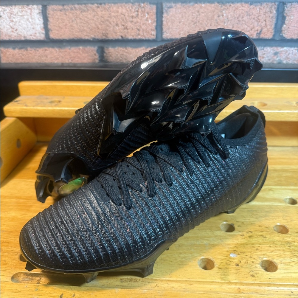 Under Armour Blur Pro Mens Football Cleats Triple Black 3028220-001 Size 12